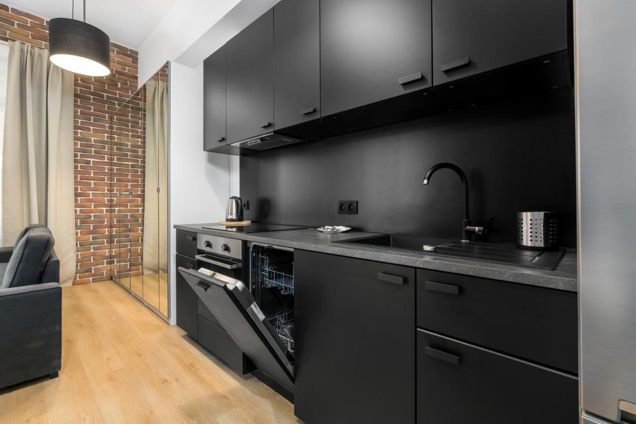Apartment Poznan Mtp Chelmonskiego By Noclegi Renters Exteriör bild