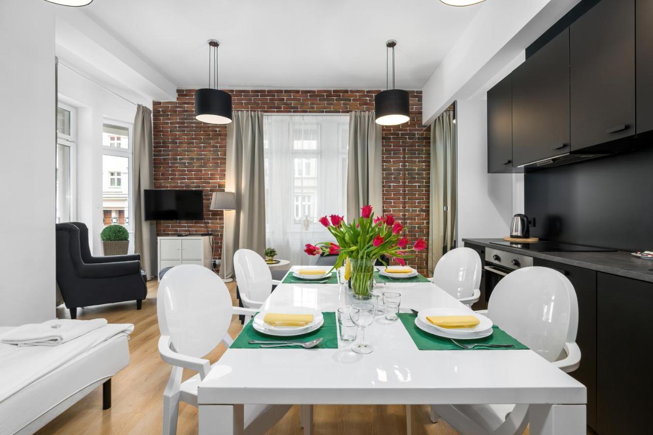 Apartment Poznan Mtp Chelmonskiego By Noclegi Renters Exteriör bild