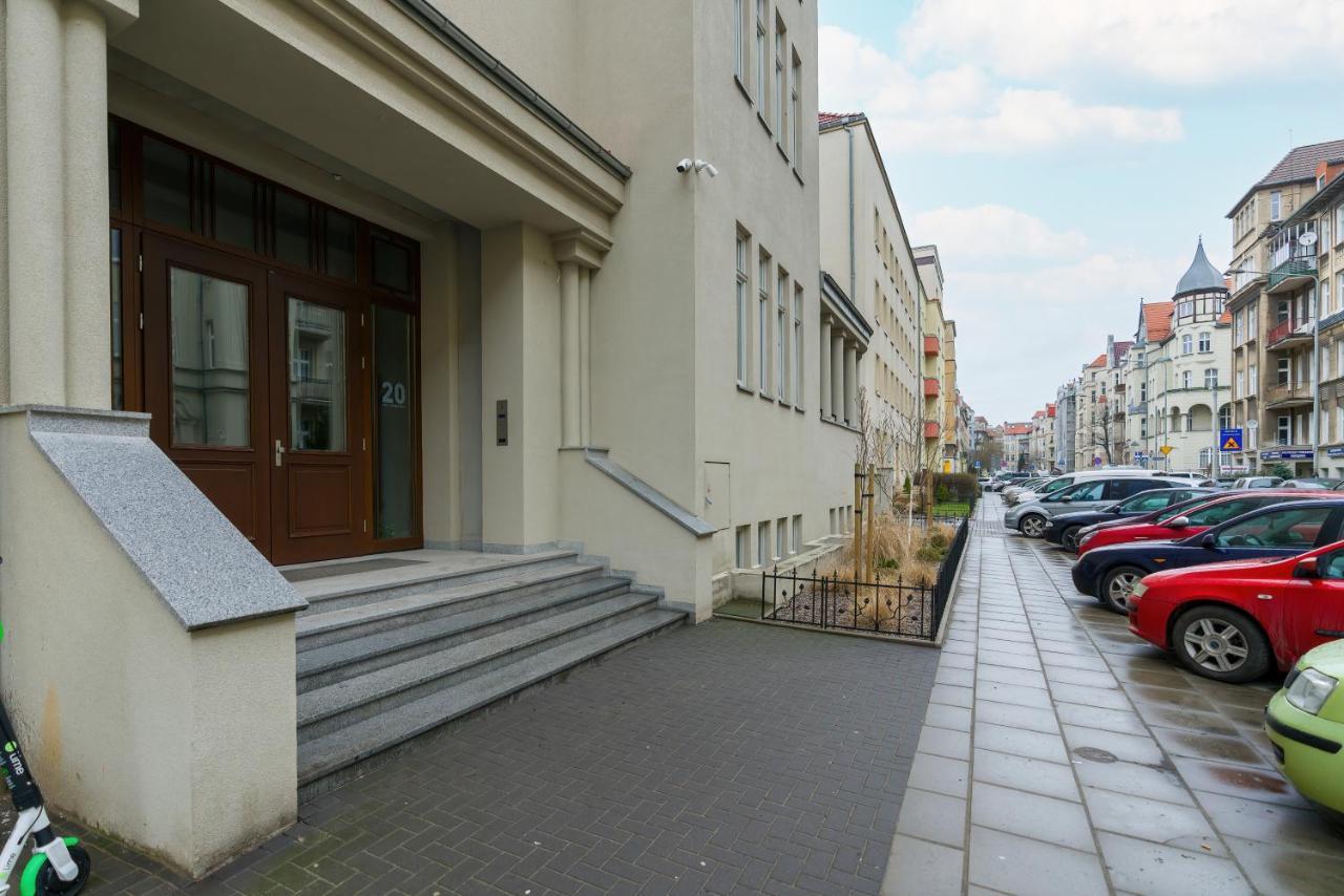 Apartment Poznan Mtp Chelmonskiego By Noclegi Renters Exteriör bild
