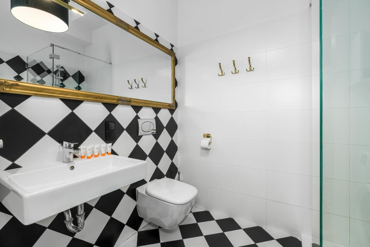Apartment Poznan Mtp Chelmonskiego By Noclegi Renters Exteriör bild